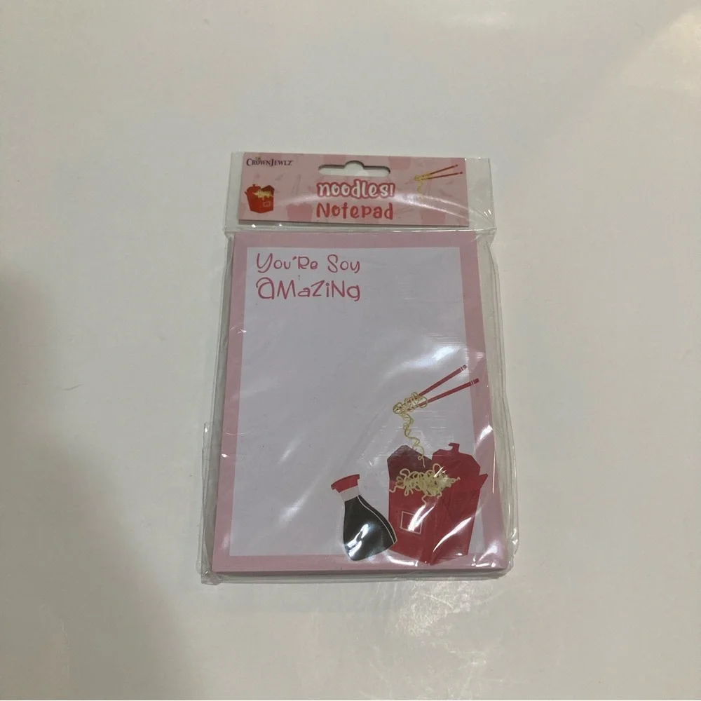 NWT Noodles! notebooks set